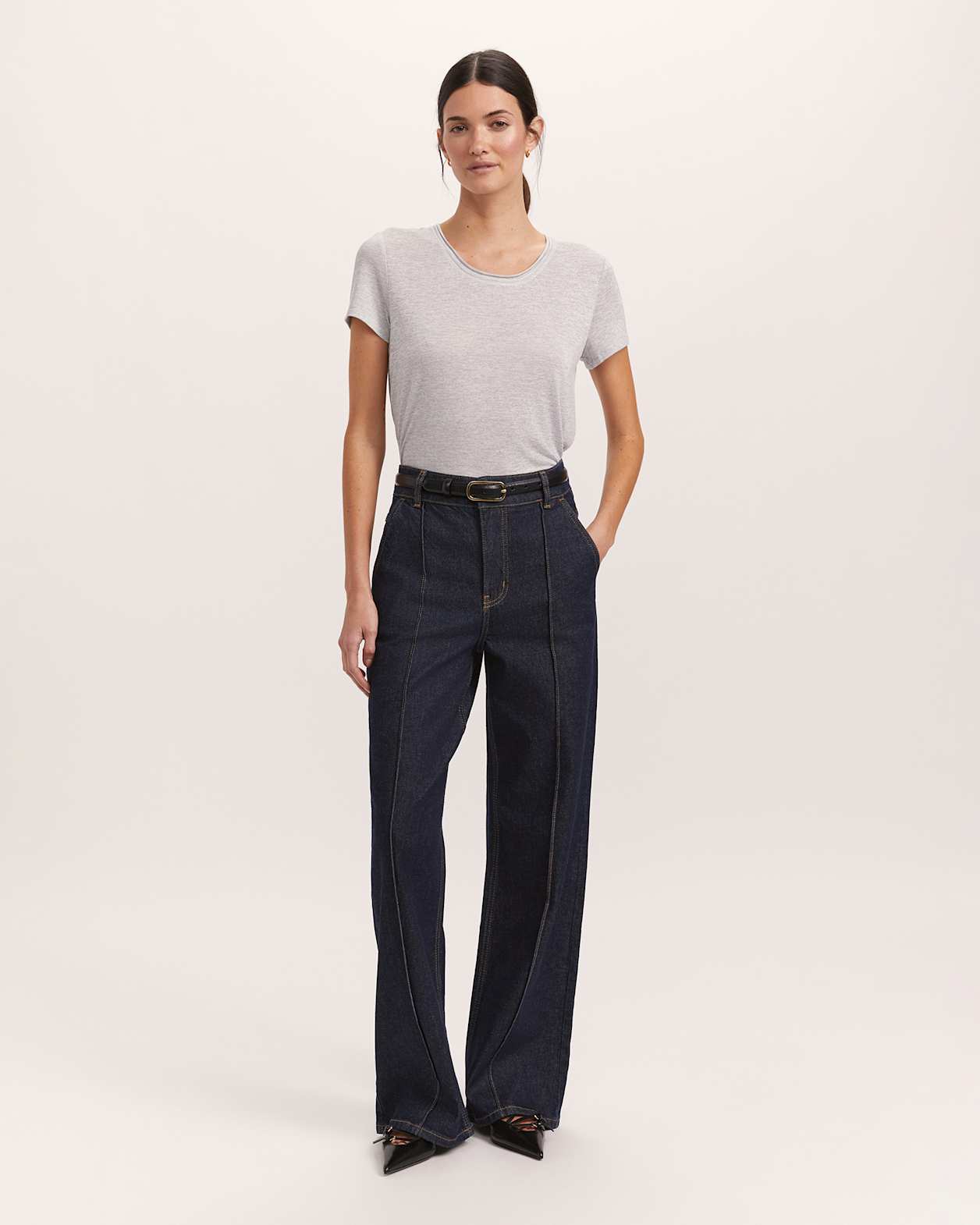 Antonia Tee in SILVER MELANGE