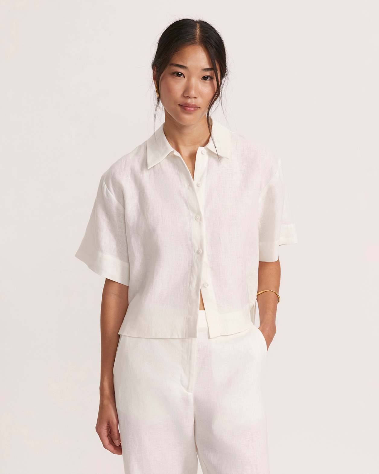 Lila Linen Short Sleeve Cropped Shirt in WHITE