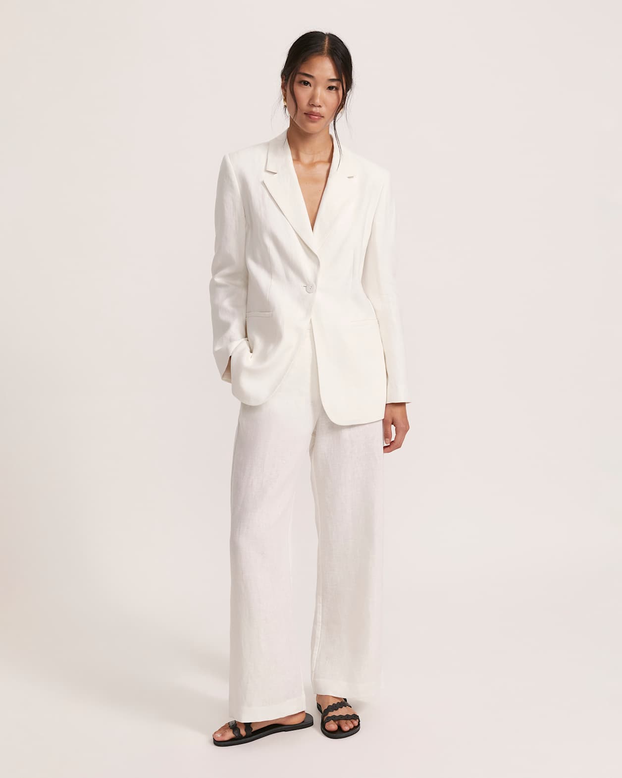 Lila Linen Jacket in WHITE