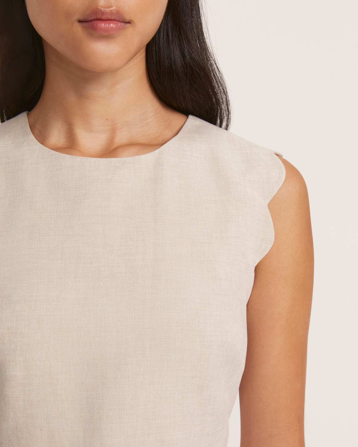 Sienna Linen Scalloped Dress in OATMEAL MELANGE