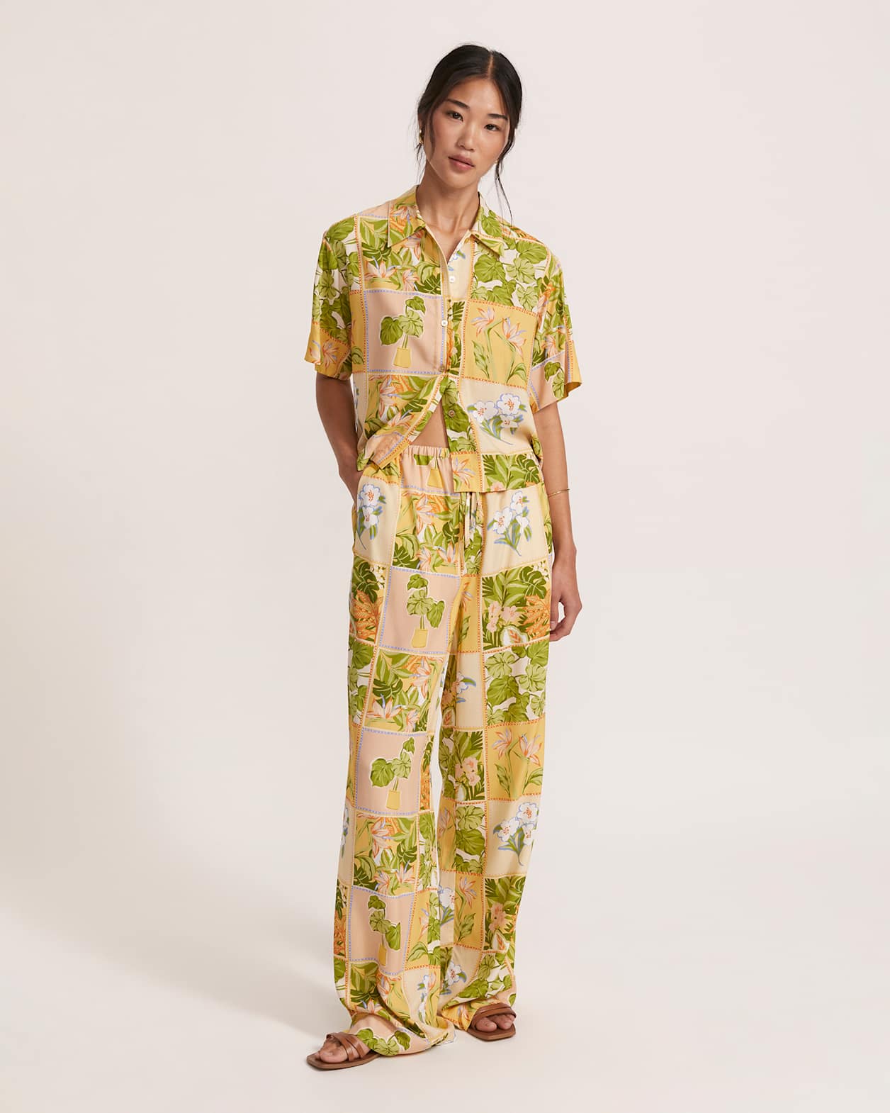 Paloma Short Sleeve Cropped Shirt in MULTI