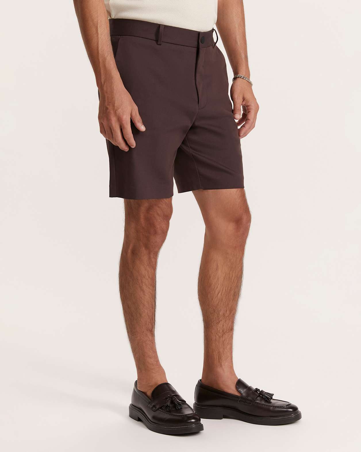 Judd Regular Short in DARK CHOCOLATE
