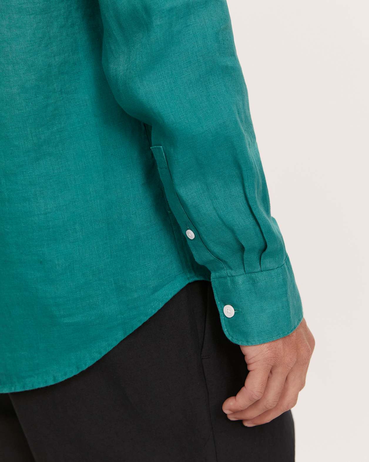 Anderson Long Sleeve Classic Linen Shirt in DARK GREEN