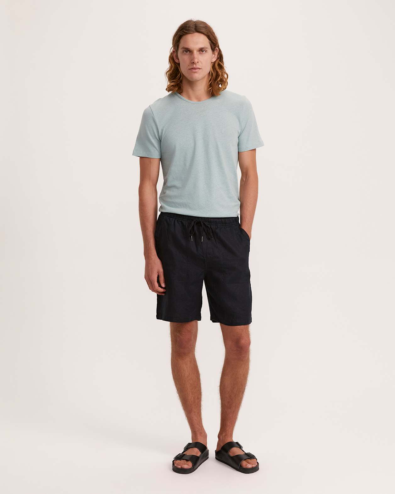 Kent Linen Short in BLACK