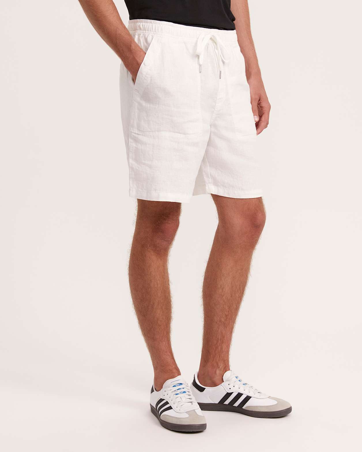 Kent Linen Short in WHITE