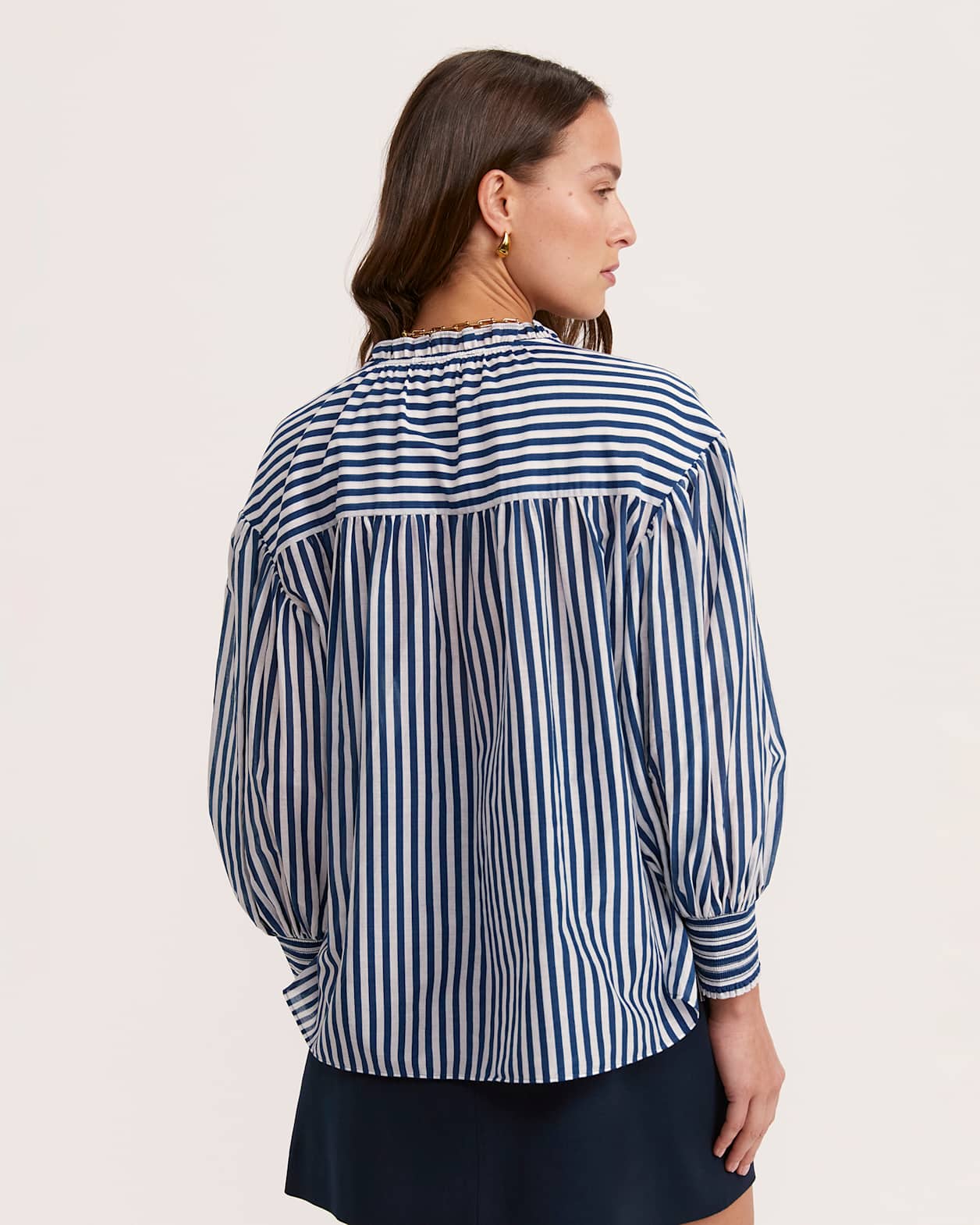 Cora Cotton Silk Striped Puff Sleeve Shirt in WHITE/NAVY
