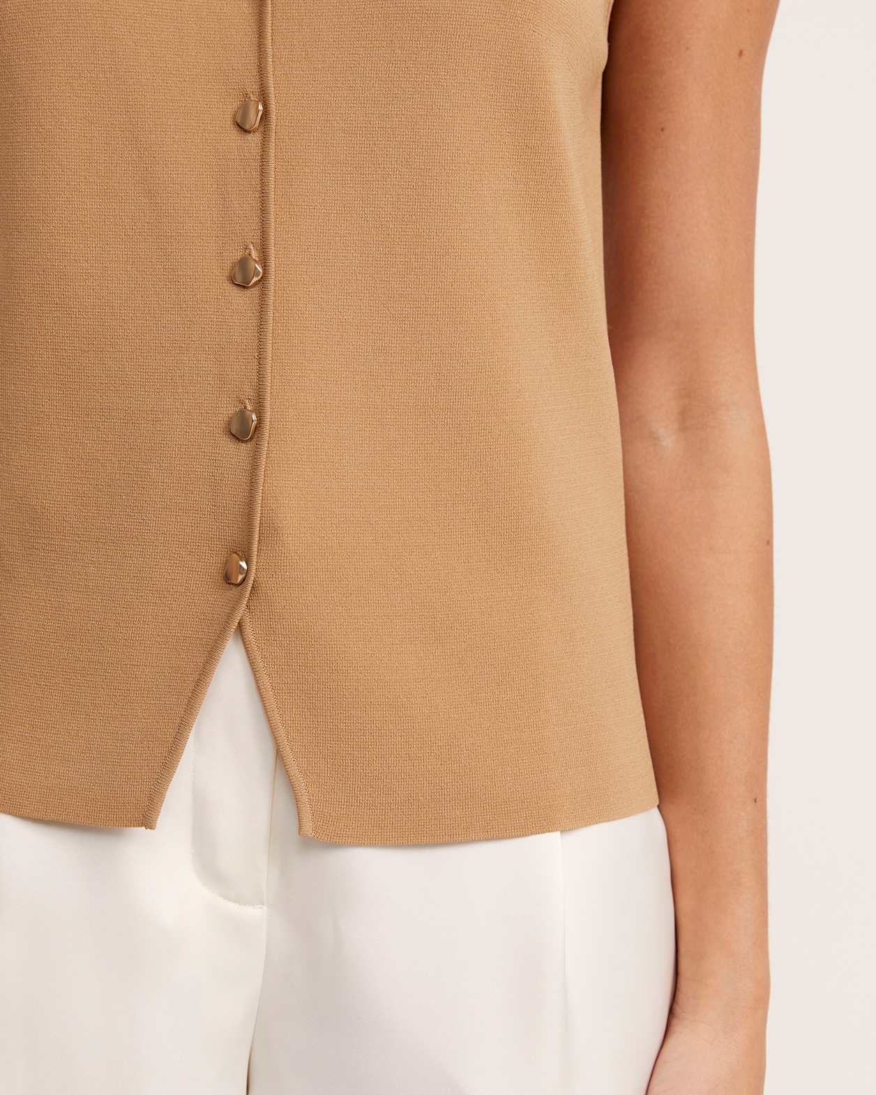 Vera Knit Vest in GOLD