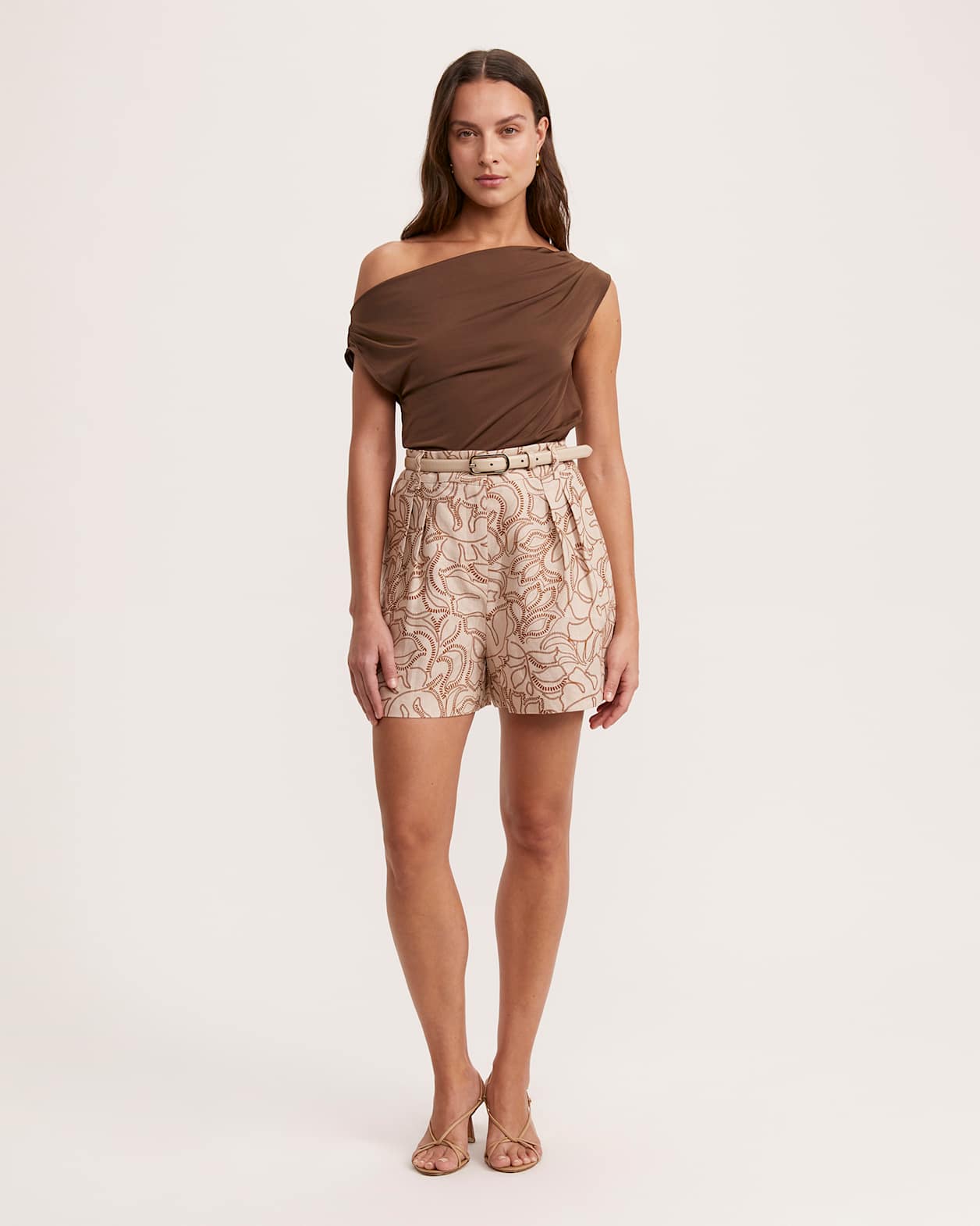 Juni Linen Pleat Front Short in MULTI