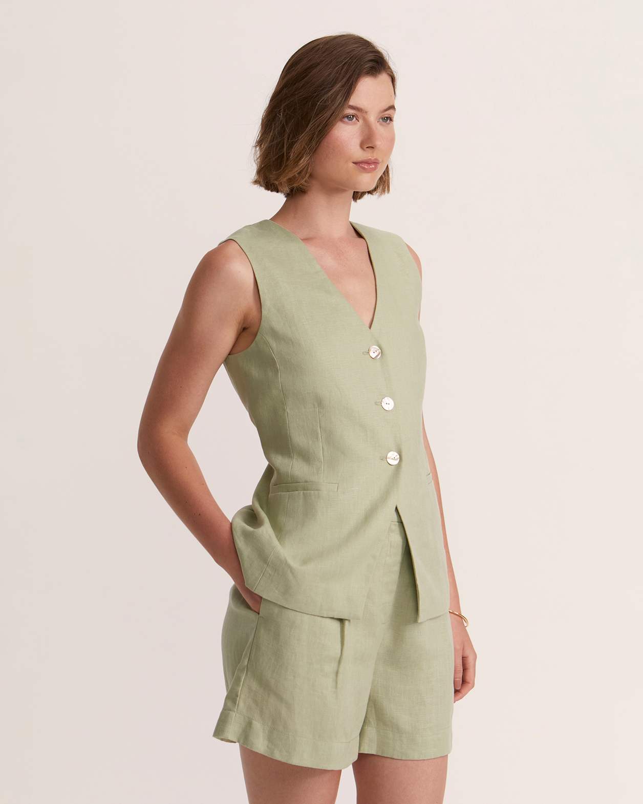 Lila Linen Vest in SAGE