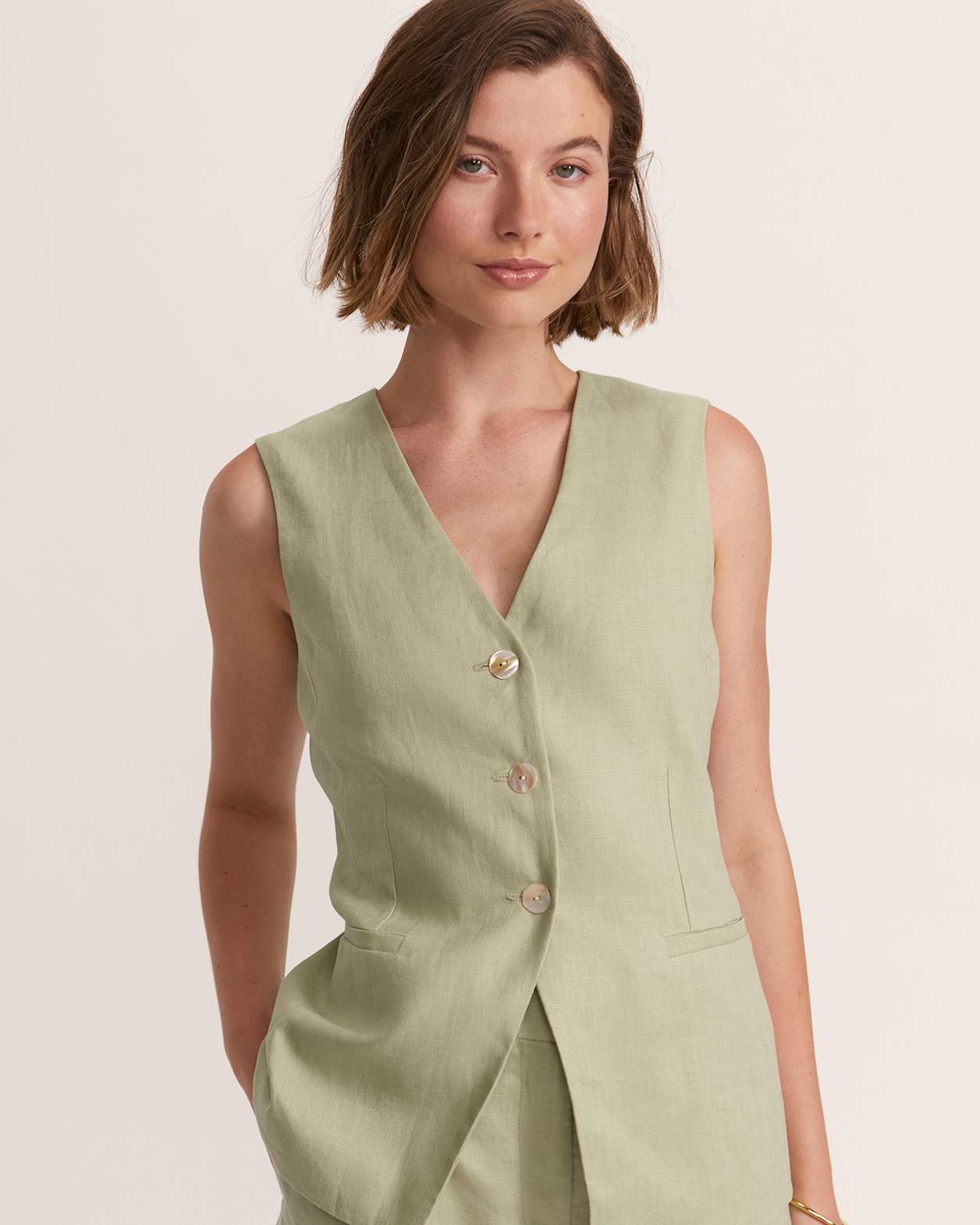 Lila Linen Vest in SAGE