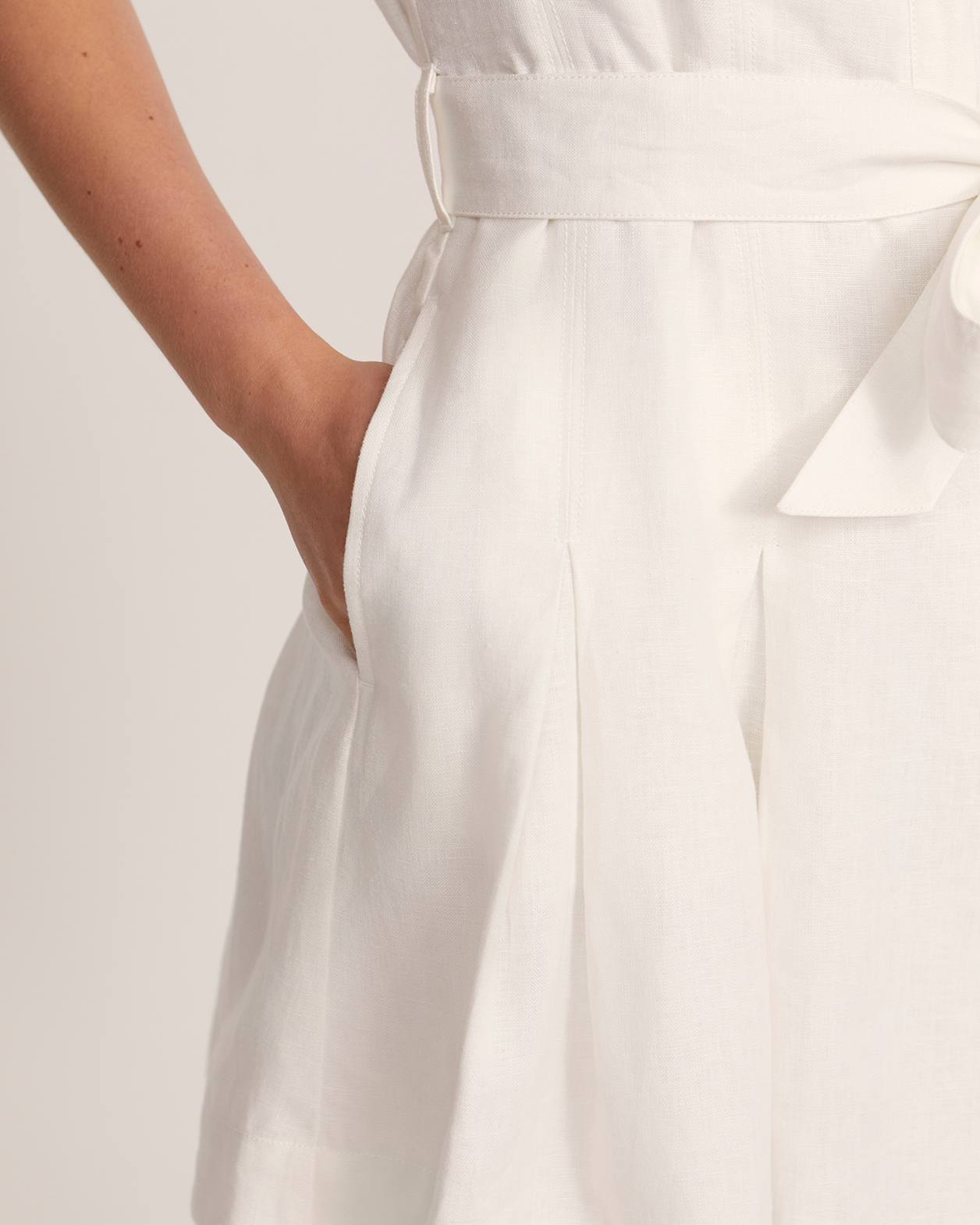 Lila Linen Mini Dress in WHITE