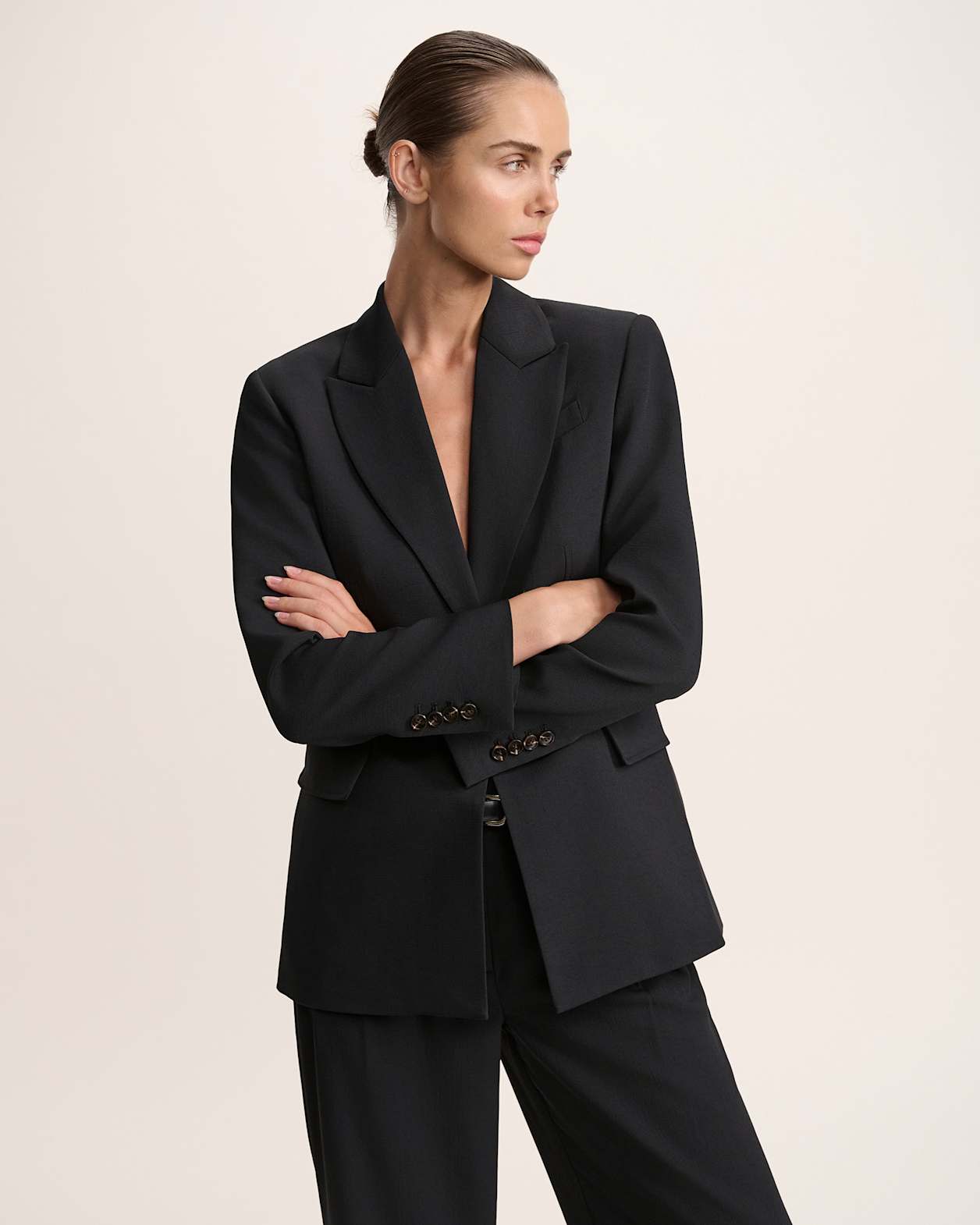 Dharma Stitch Detail Blazer in BLACK