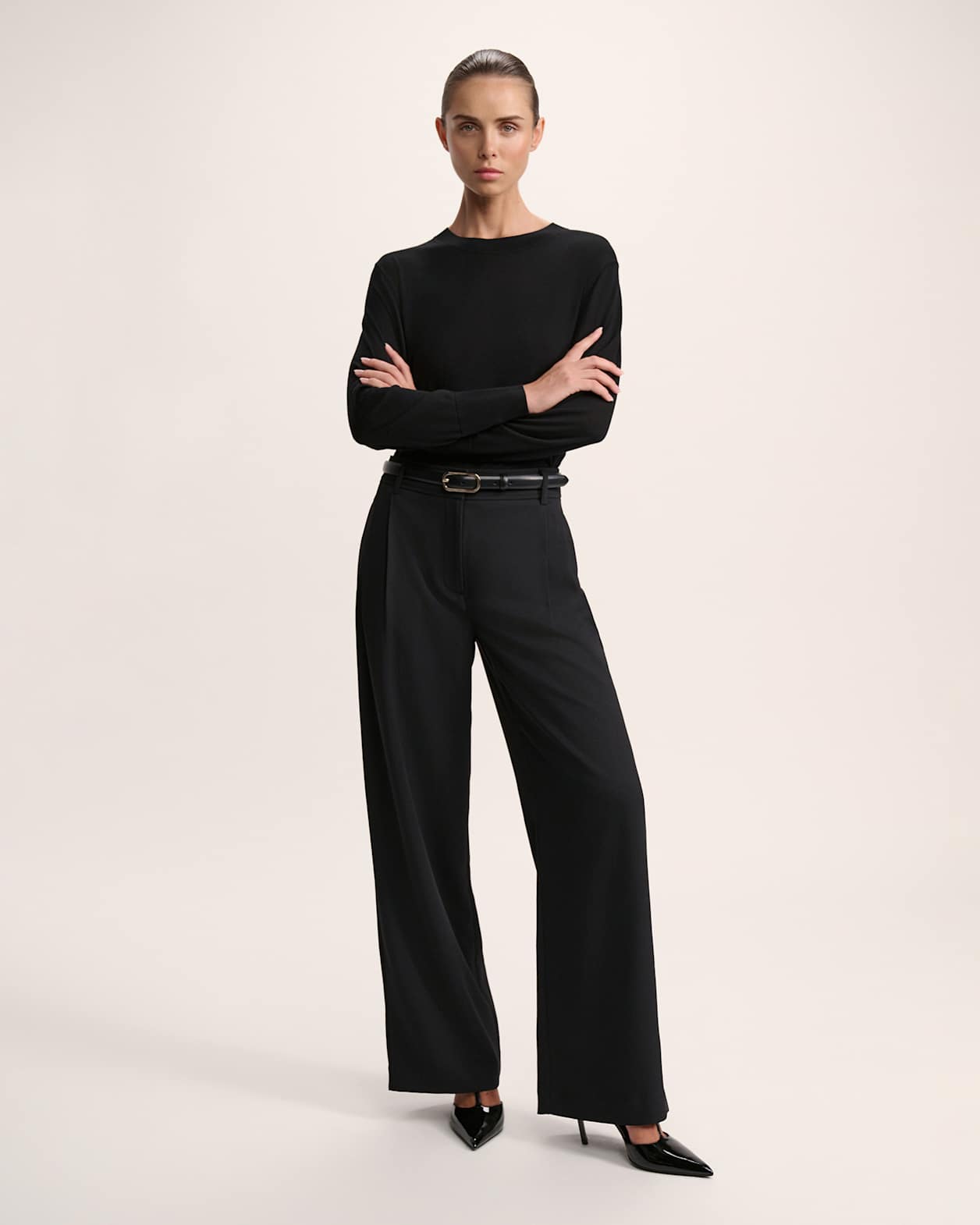 Franka Wool Crew Knit in BLACK
