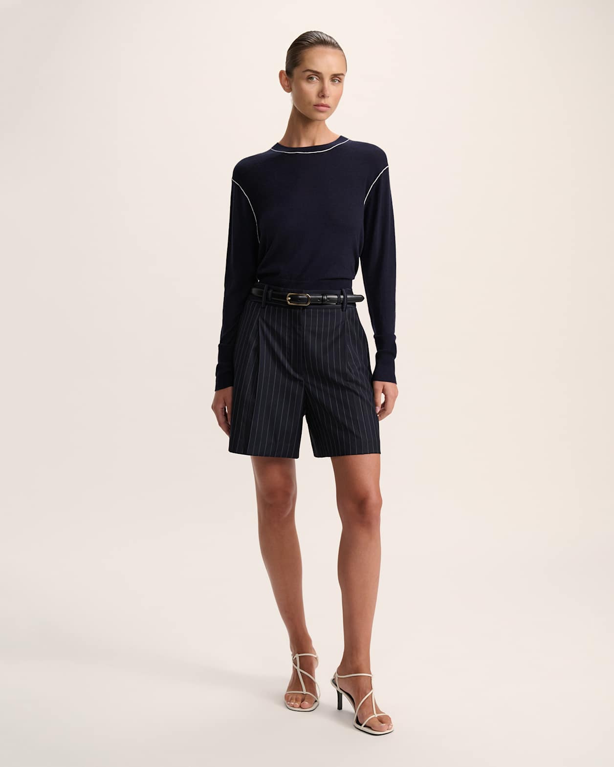 Laura Contrast Crew Knit in NAVY