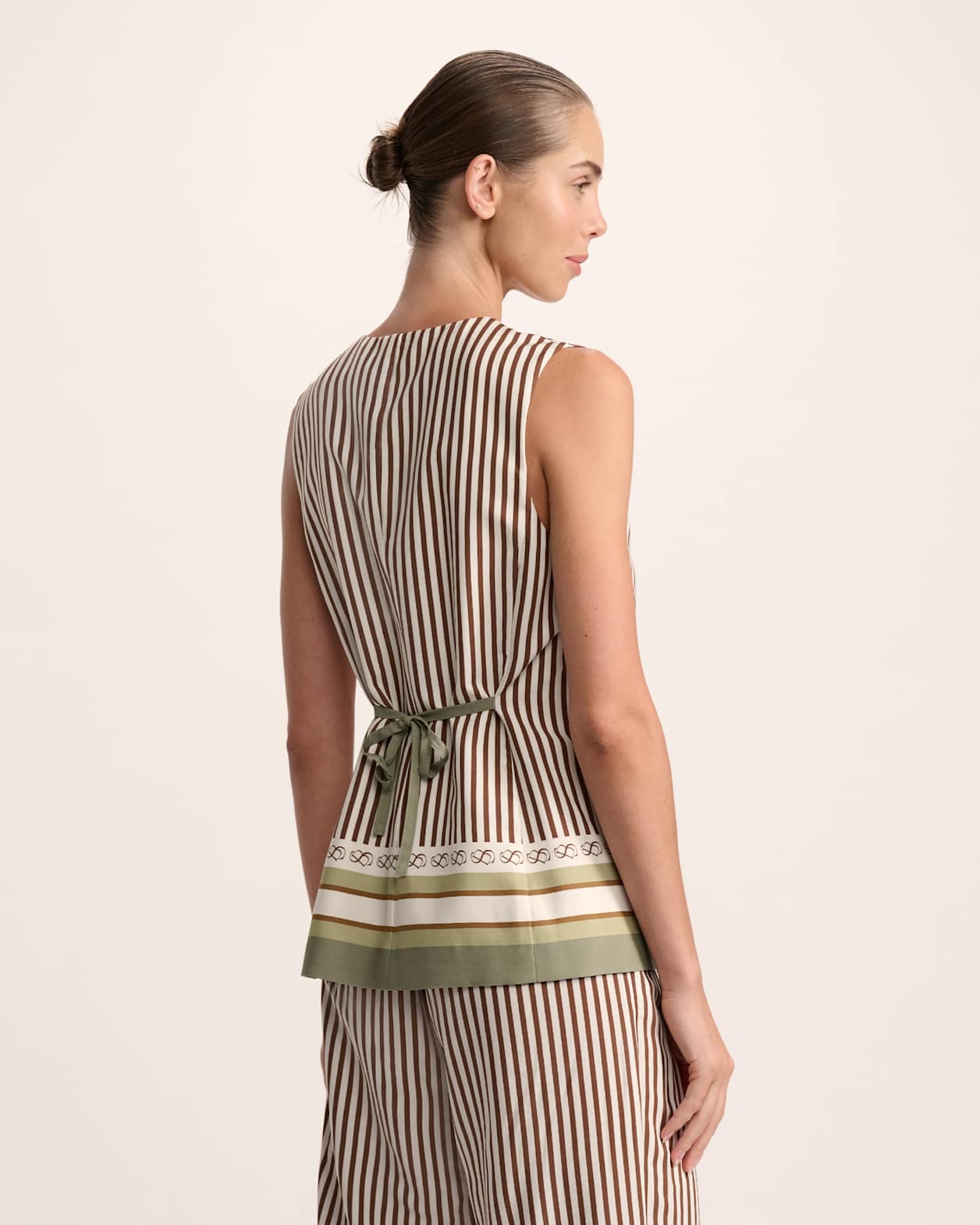 Elvie Vest in MULTI