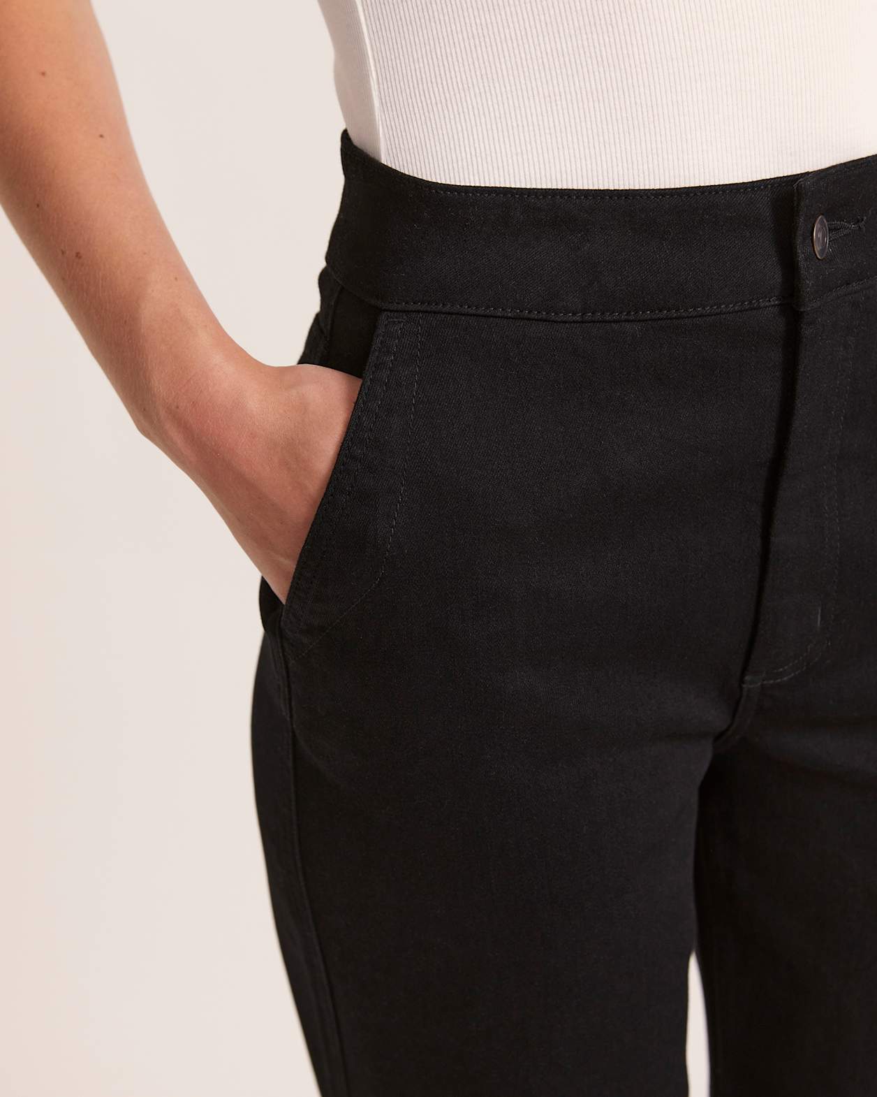 Ava Cropped Wide Leg Jean in BLACK