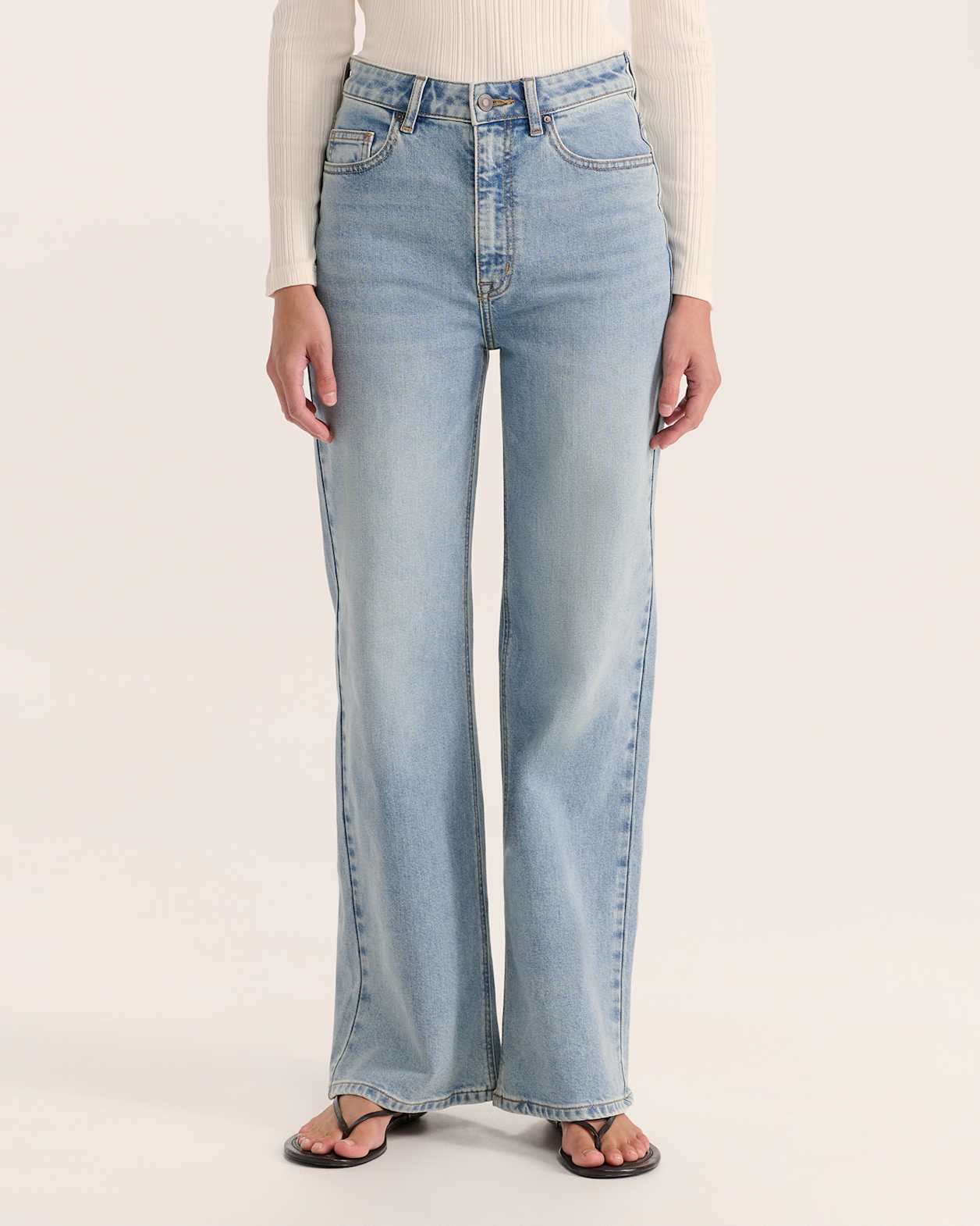 Ava Full Length Jean in LIGHT DENIM