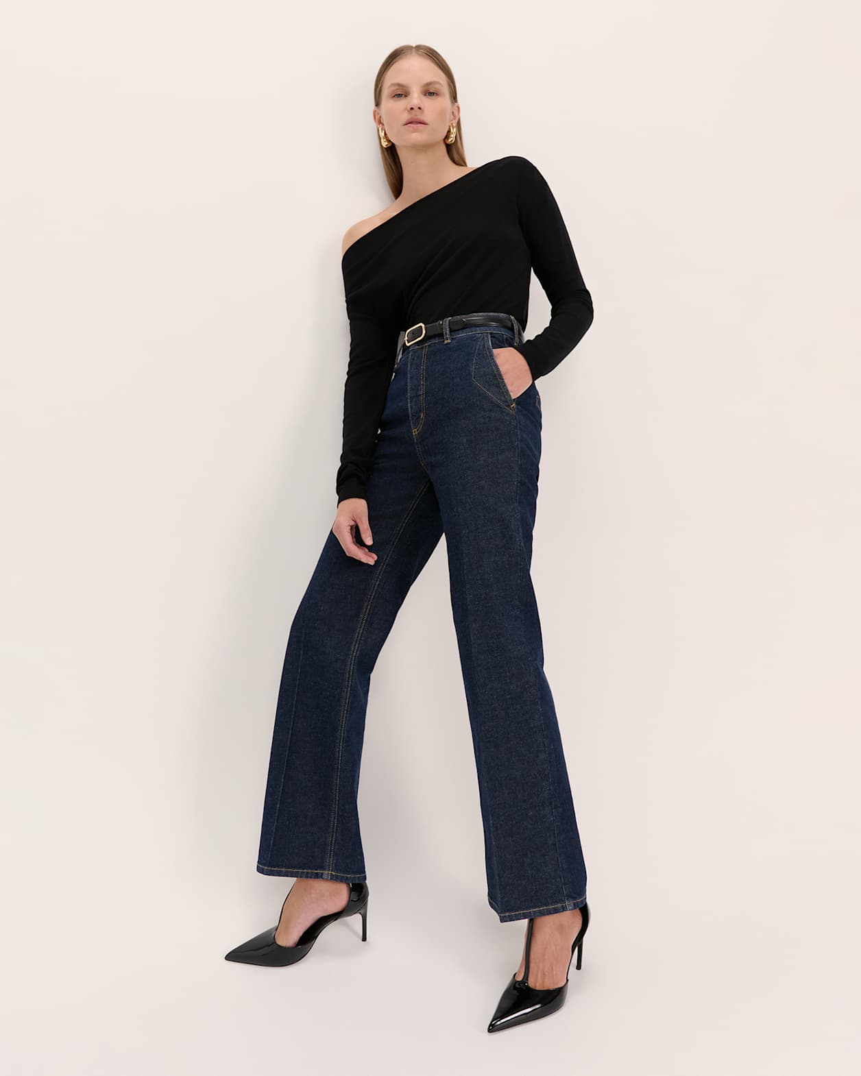 Coco Wool Boat Neck Top in BLACK