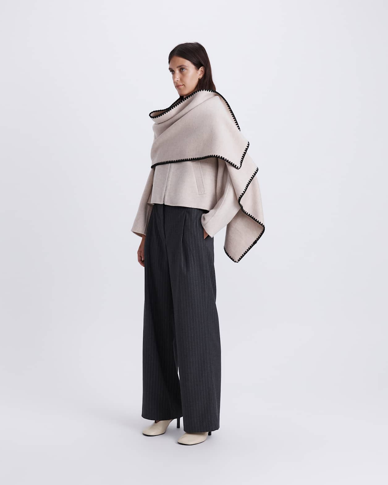 Kayla Contrast Stitch Scarf in OATMEAL/BLACK