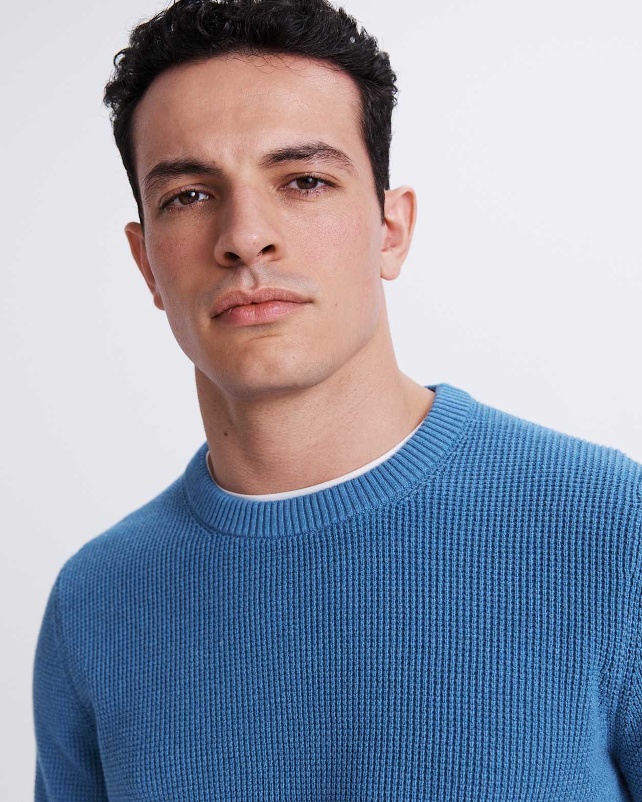 Angus Textured Cotton Crew Knit in BLUE STEEL