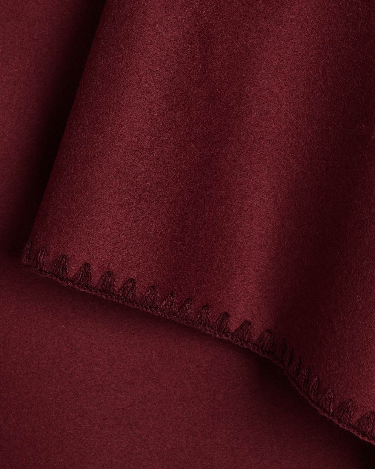 Kayla Contrast Stitch Scarf in BERRY