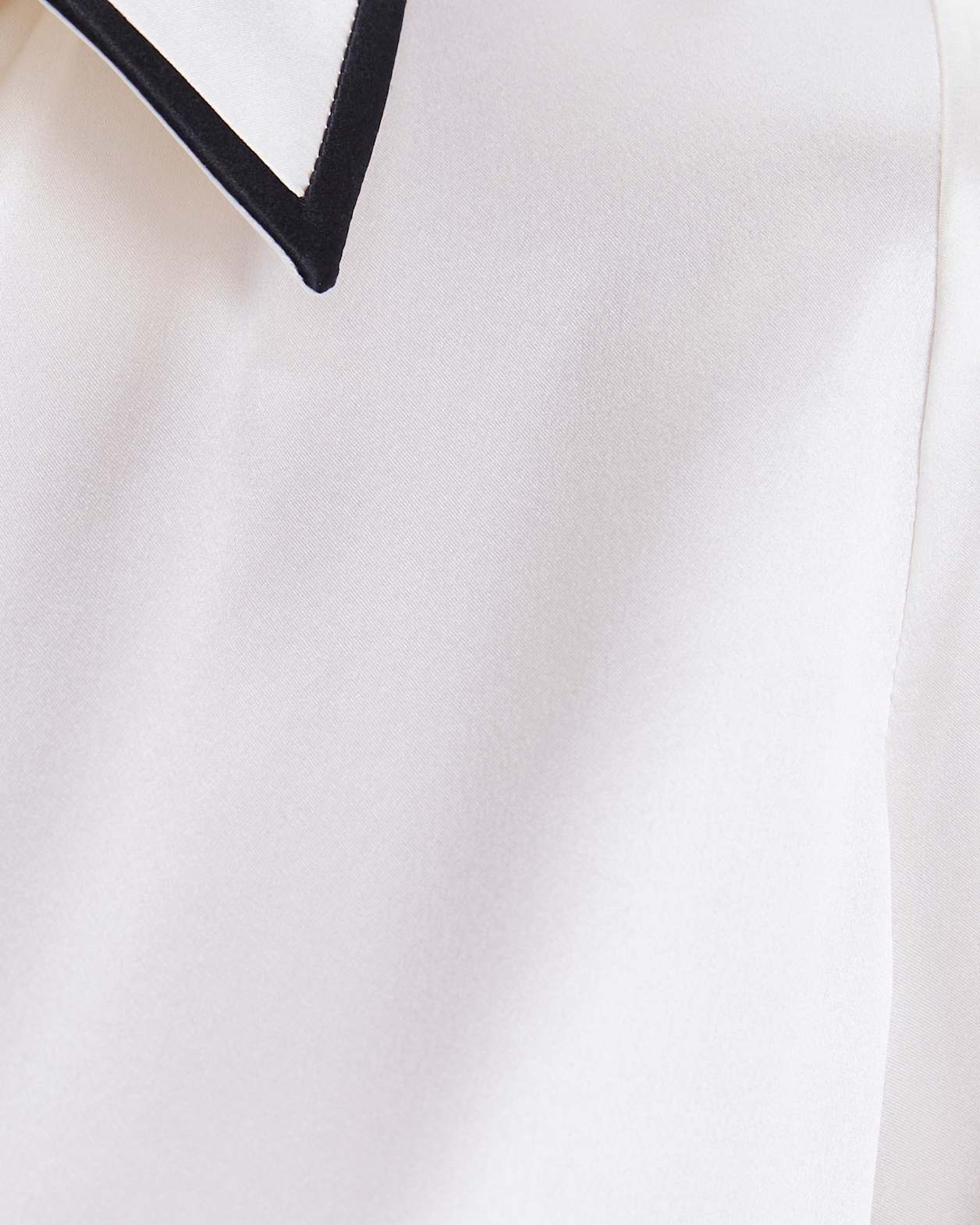 Marie Silk Top in IVORY/BLACK