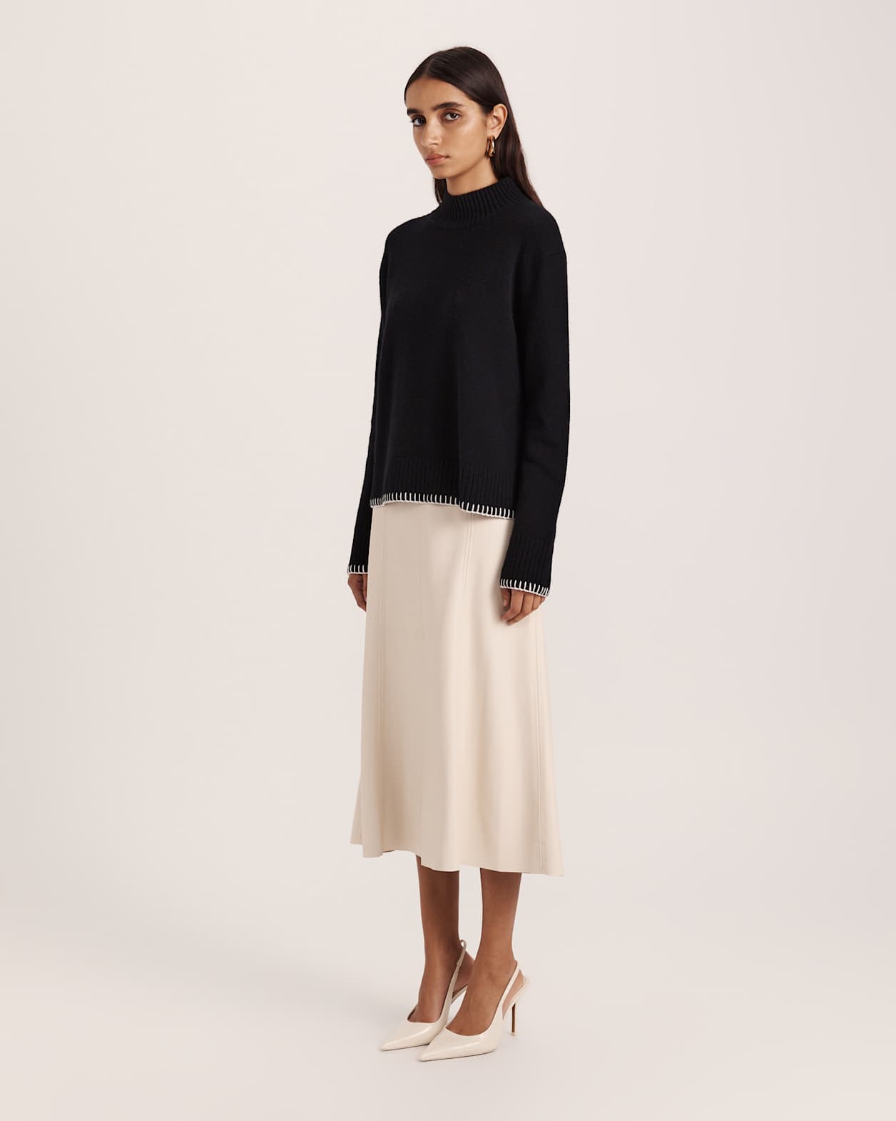 Claudia Stitched Edge Wool Sweater in BLACK/WHITE