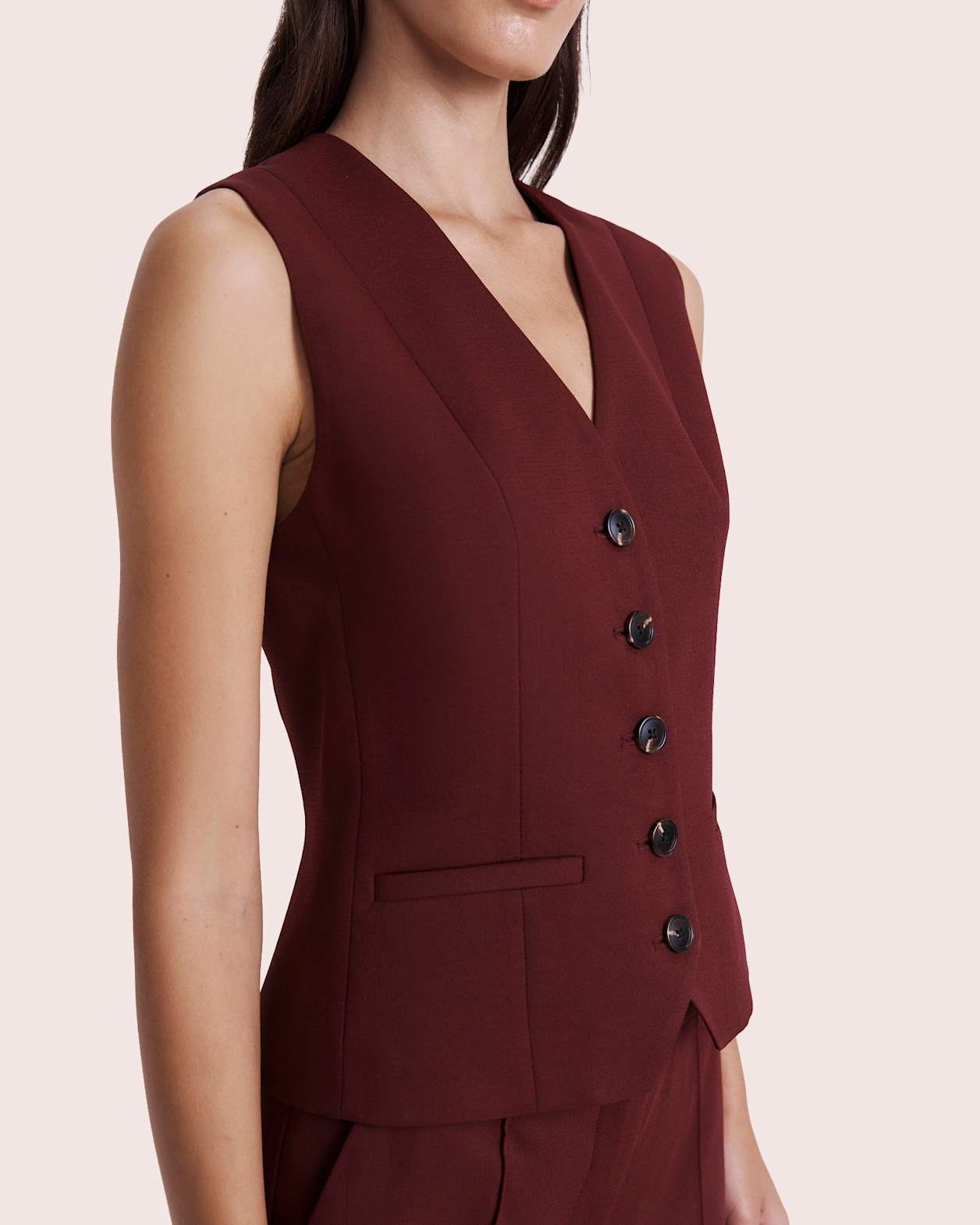Dharma Vest in BERRY