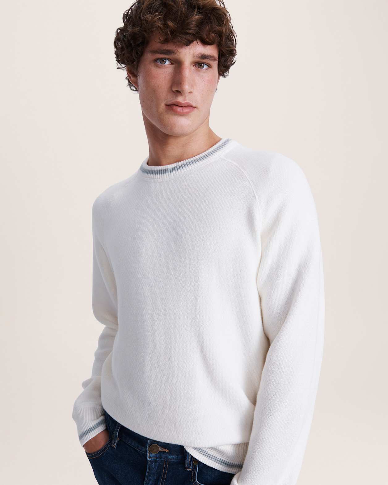 Soren Cotton Cashmere Crew in OFF WHITE