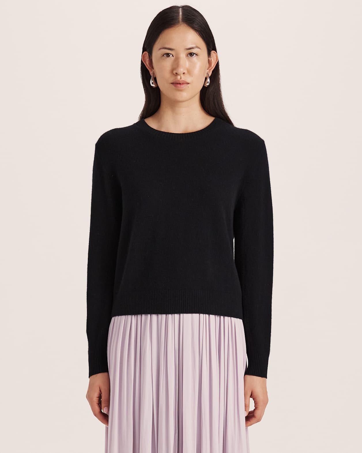 Cashmere Crew Neck Knit in BLACK