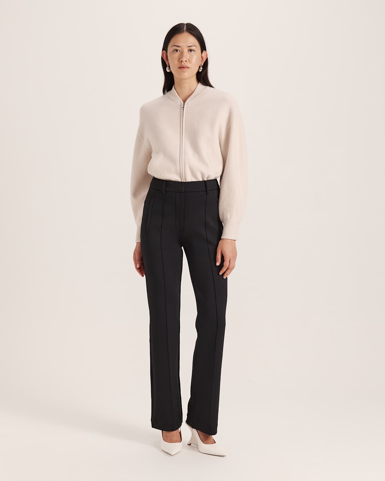 Elari Straight Leg Pant in BLACK