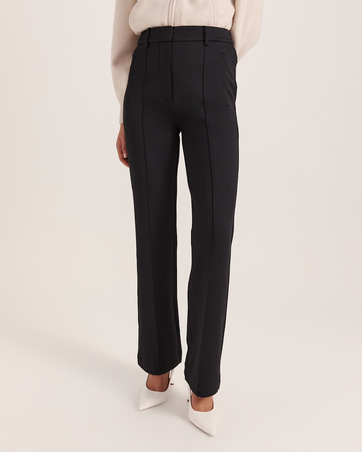 Elari Straight Leg Pant in BLACK