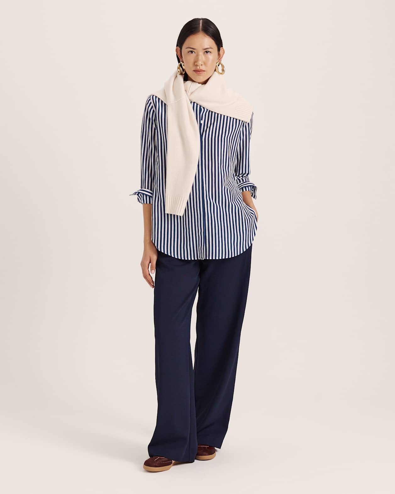 Cora Silk Cotton Boyfriend Shirt in White/Navy