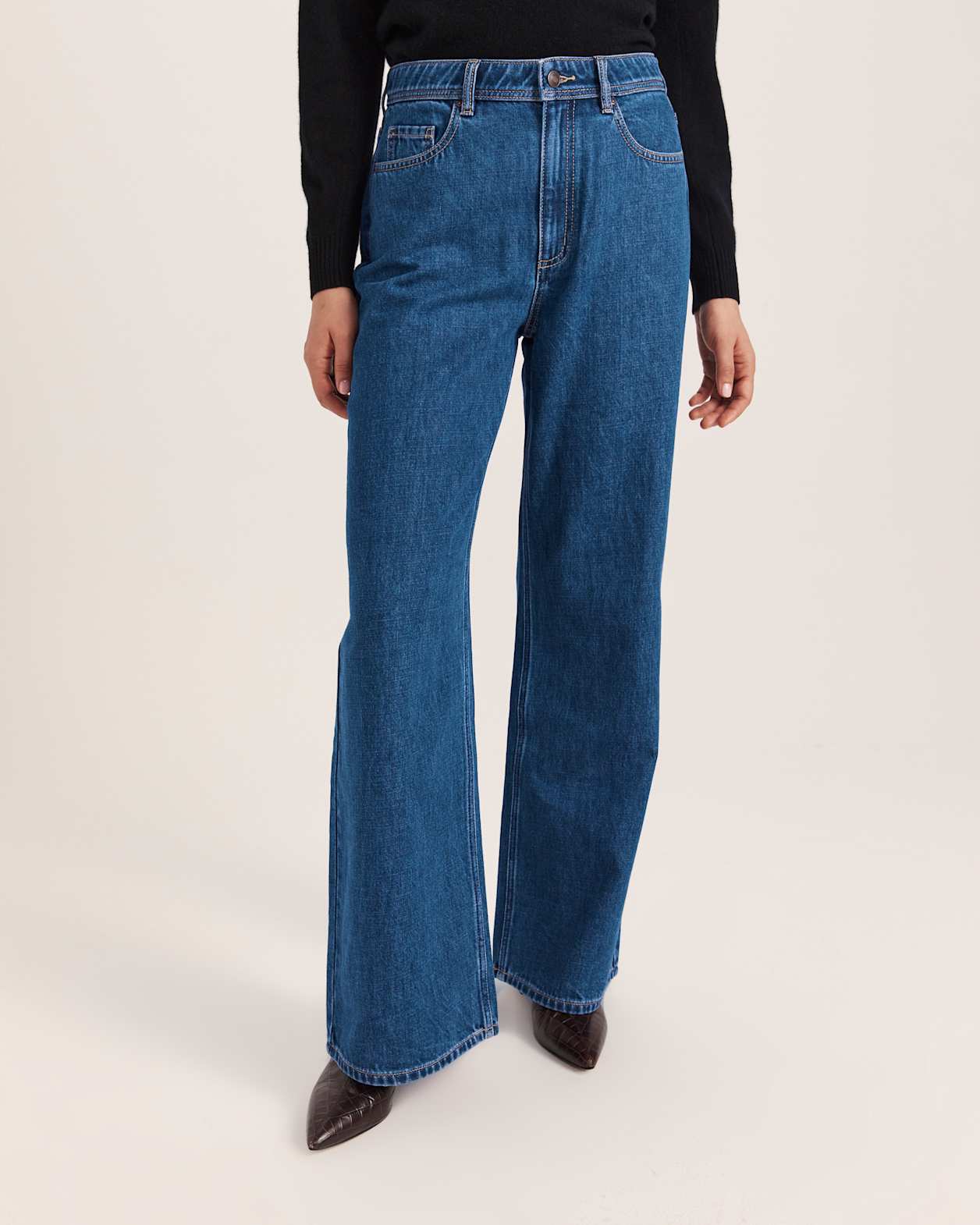 Yumi Wide Leg Jean in MID BLUE