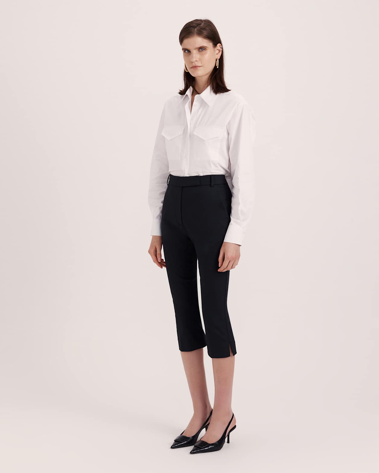 Tia Capri Pant in BLACK