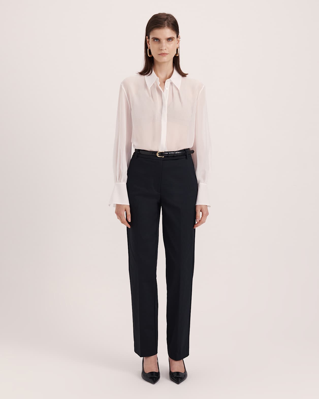 Tia Slim Leg Pant in BLACK