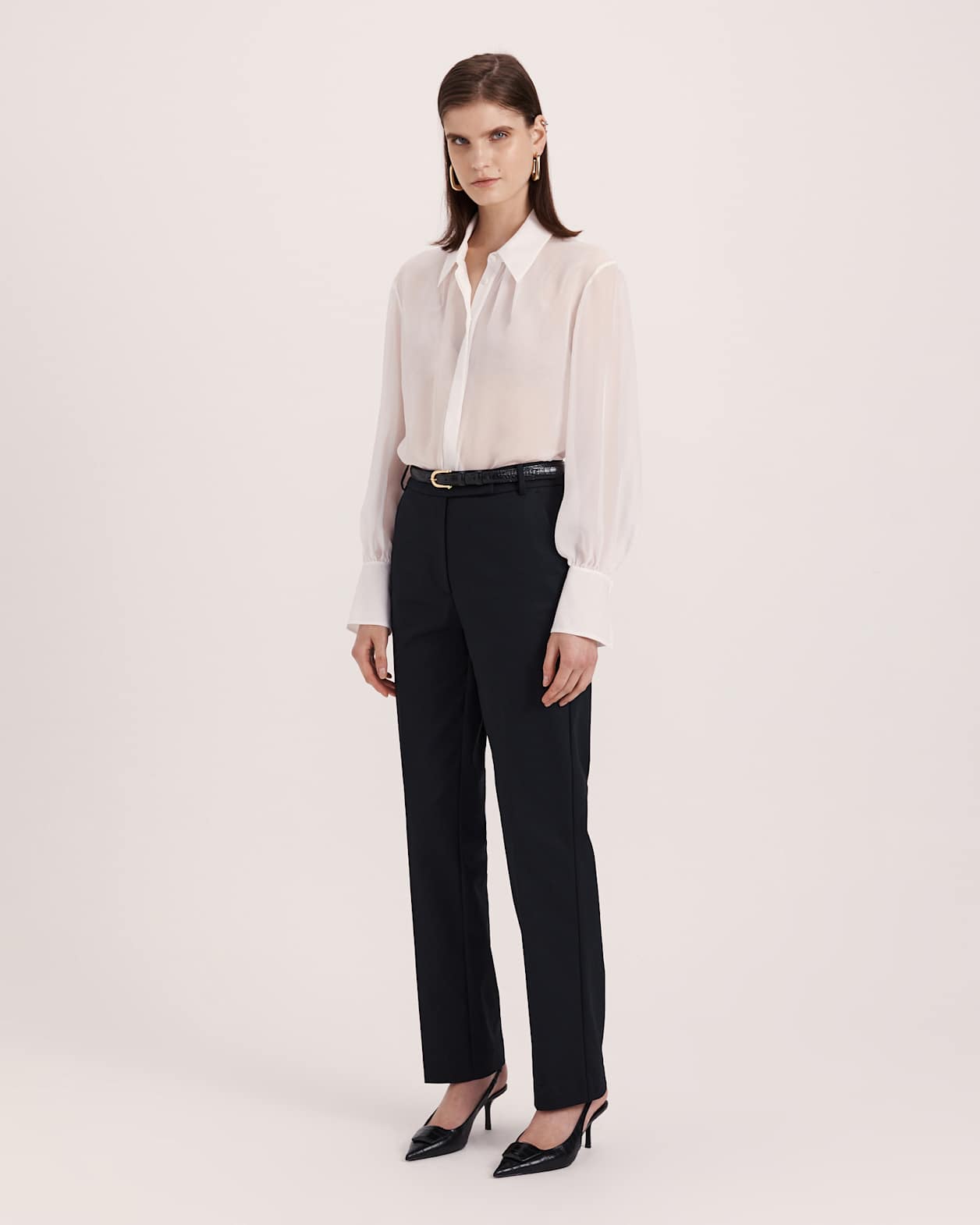Tia Slim Leg Pant in BLACK