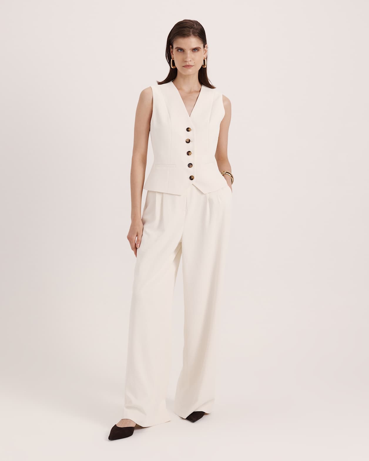 Dharma Vest in MILK