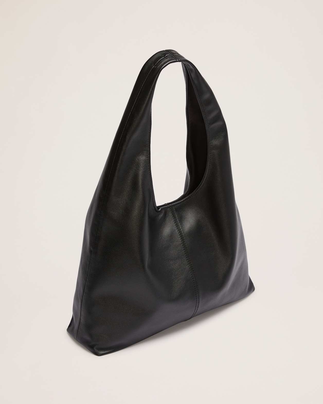 Hallie Leather Bag in BLACK