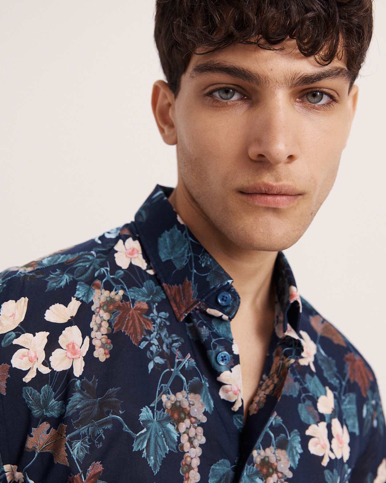 Evander Cotton Print Short Sleeve Classic Shirt in NAVY MULTI