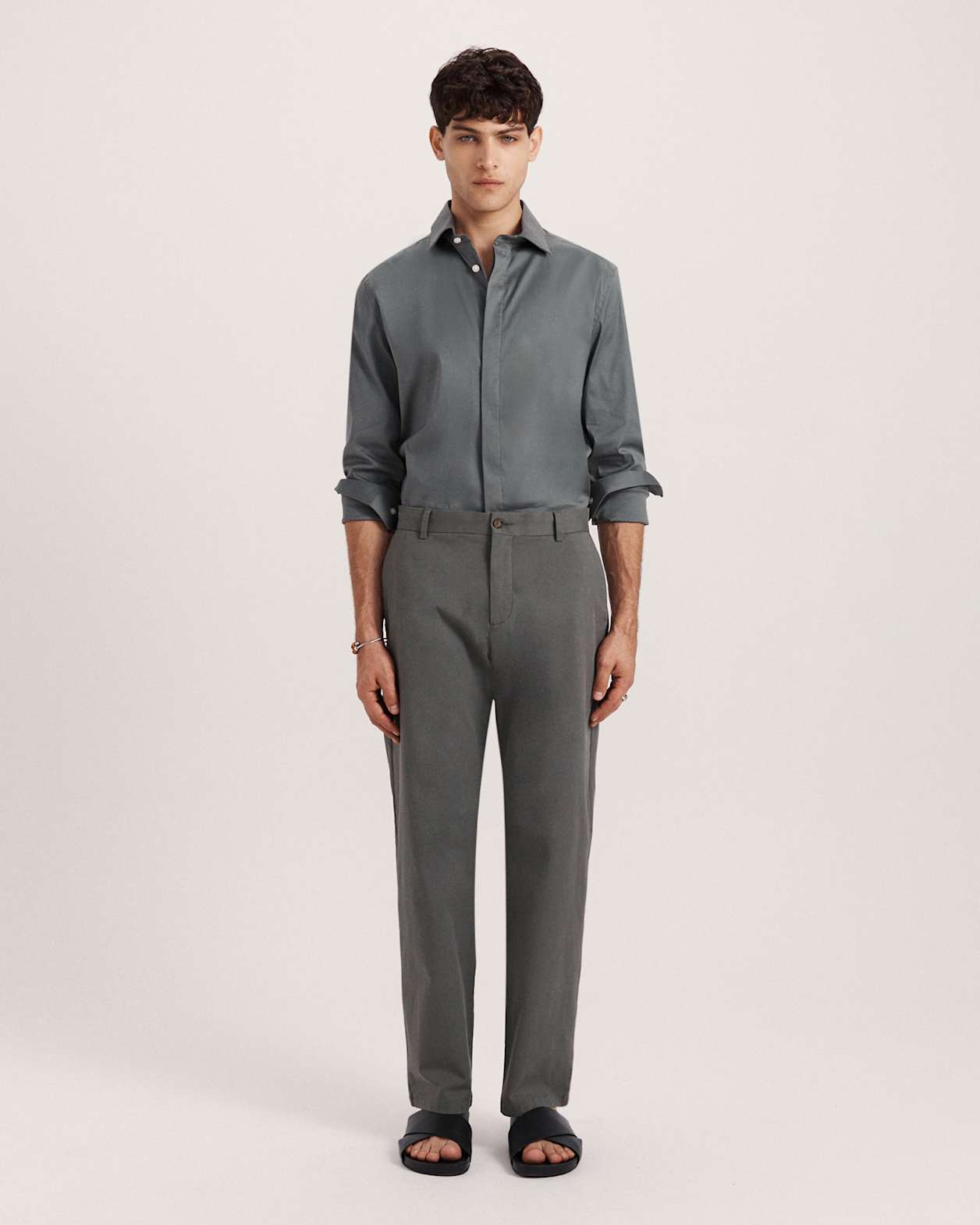 Mills Cotton Straight Leg Chino in DARK GREEN