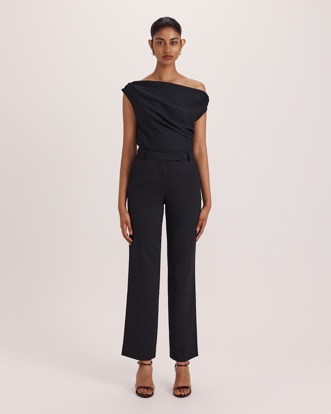 Dharma Straight Leg Pant in BLACK