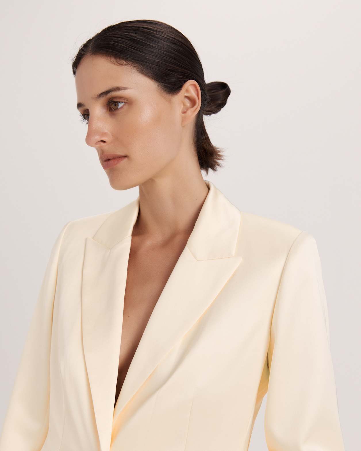 Nevine Contour Blazer in PALE LEMON