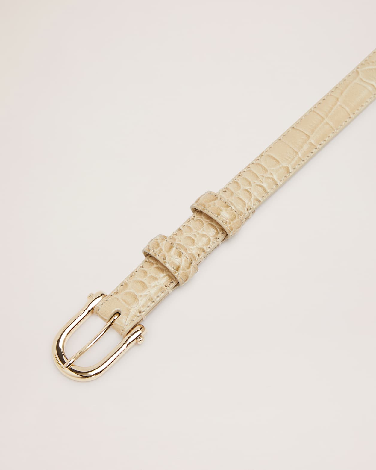 Noa Croc Leather Belt in CREAM