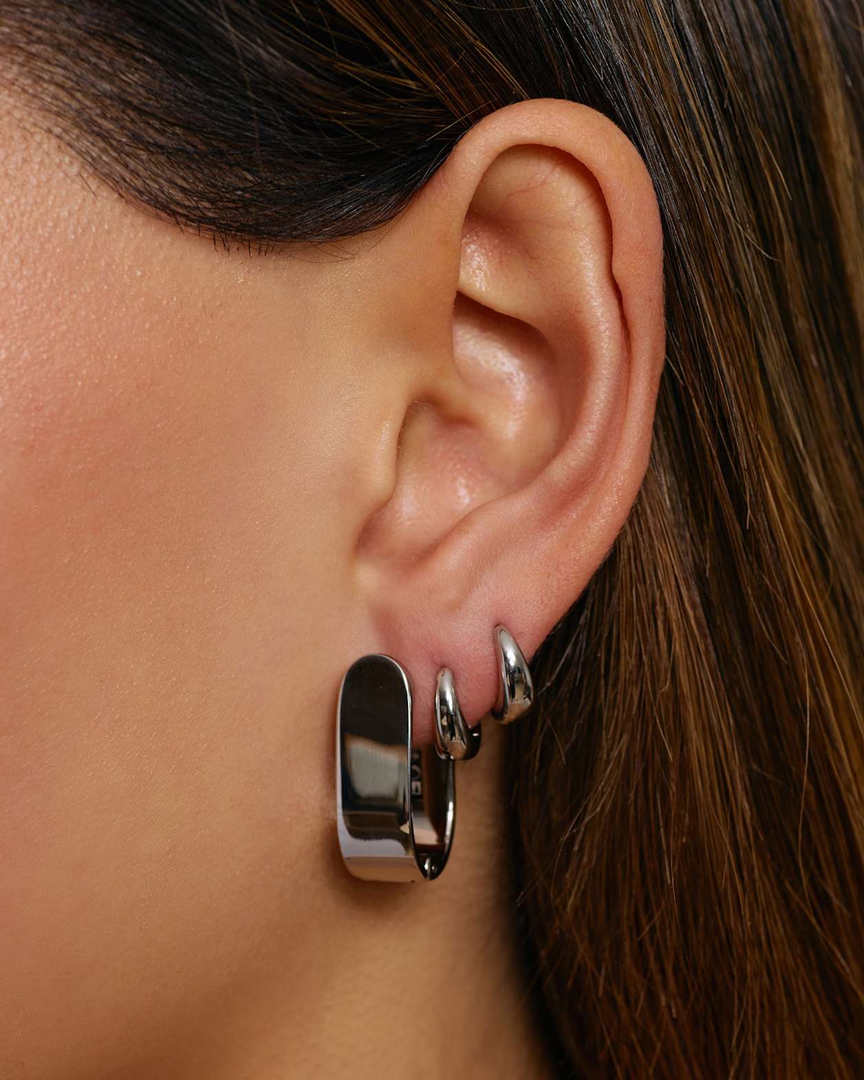 Arms Of Eve Lucy Earrings in SILVER