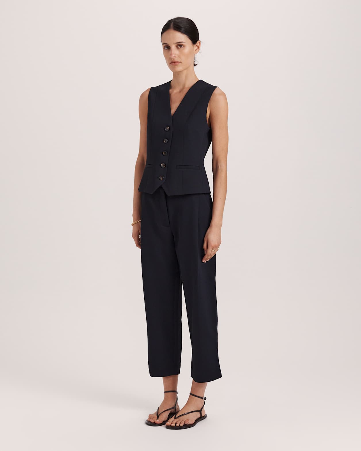 Dharma Vest in BLACK