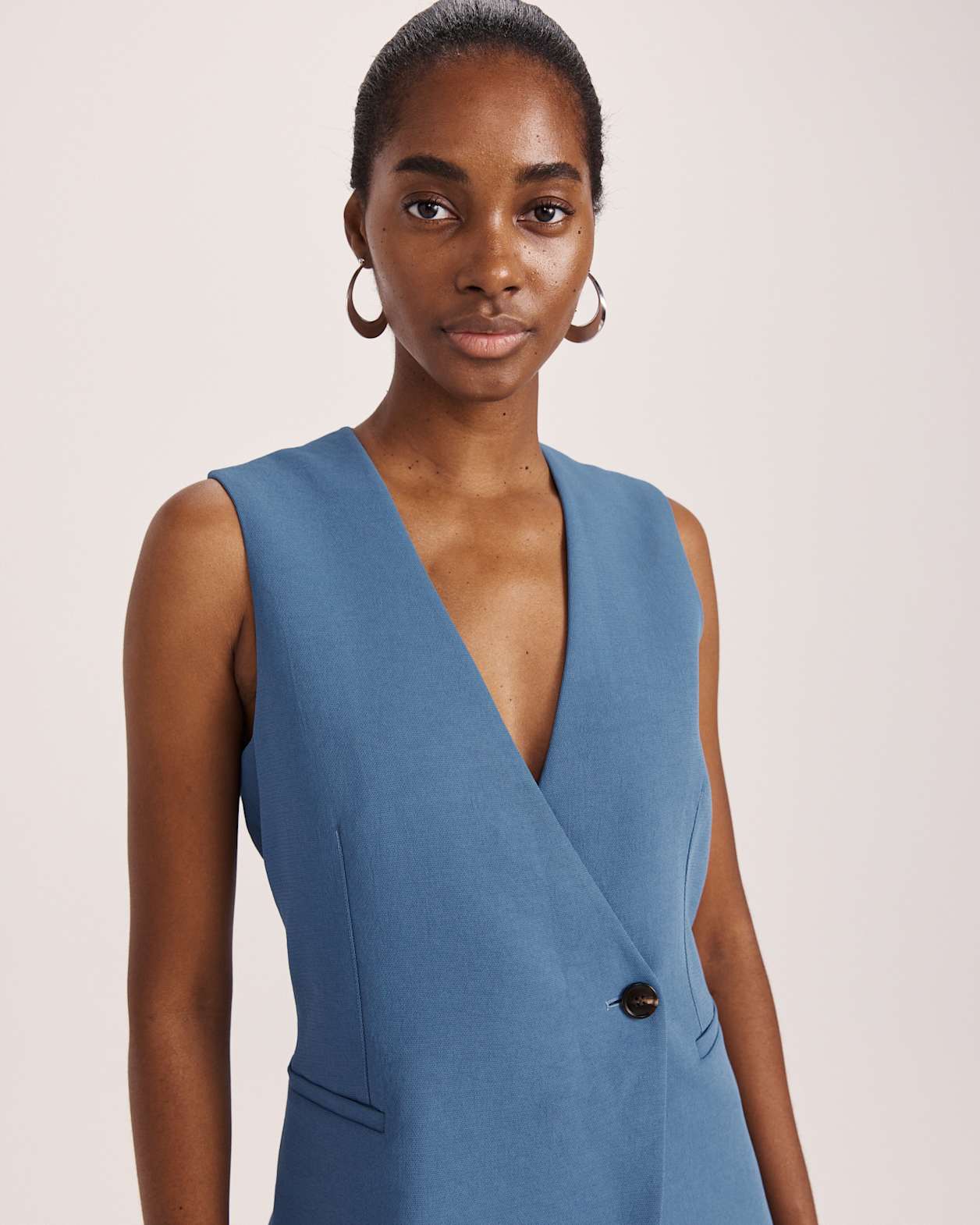 Dharma Longline Vest in BLUE STEEL