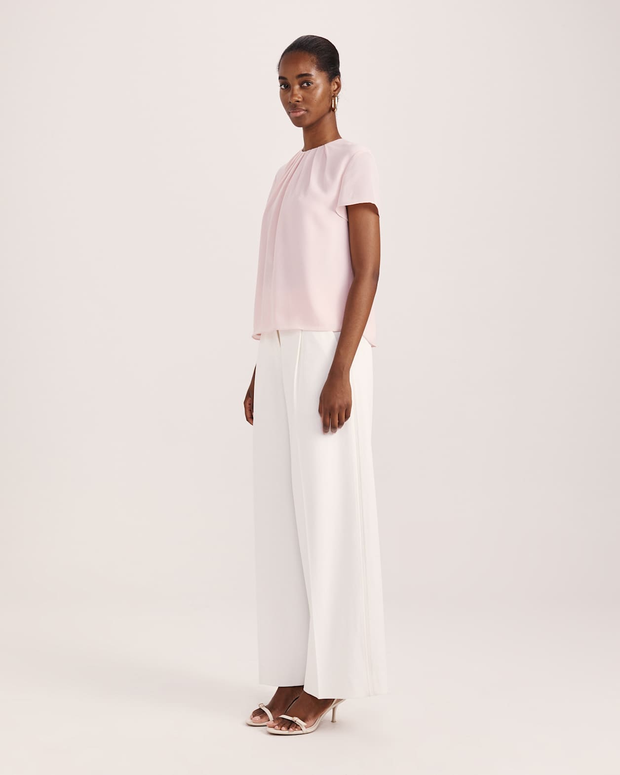 Willa Tuck Detail Ss Top in PALE PINK