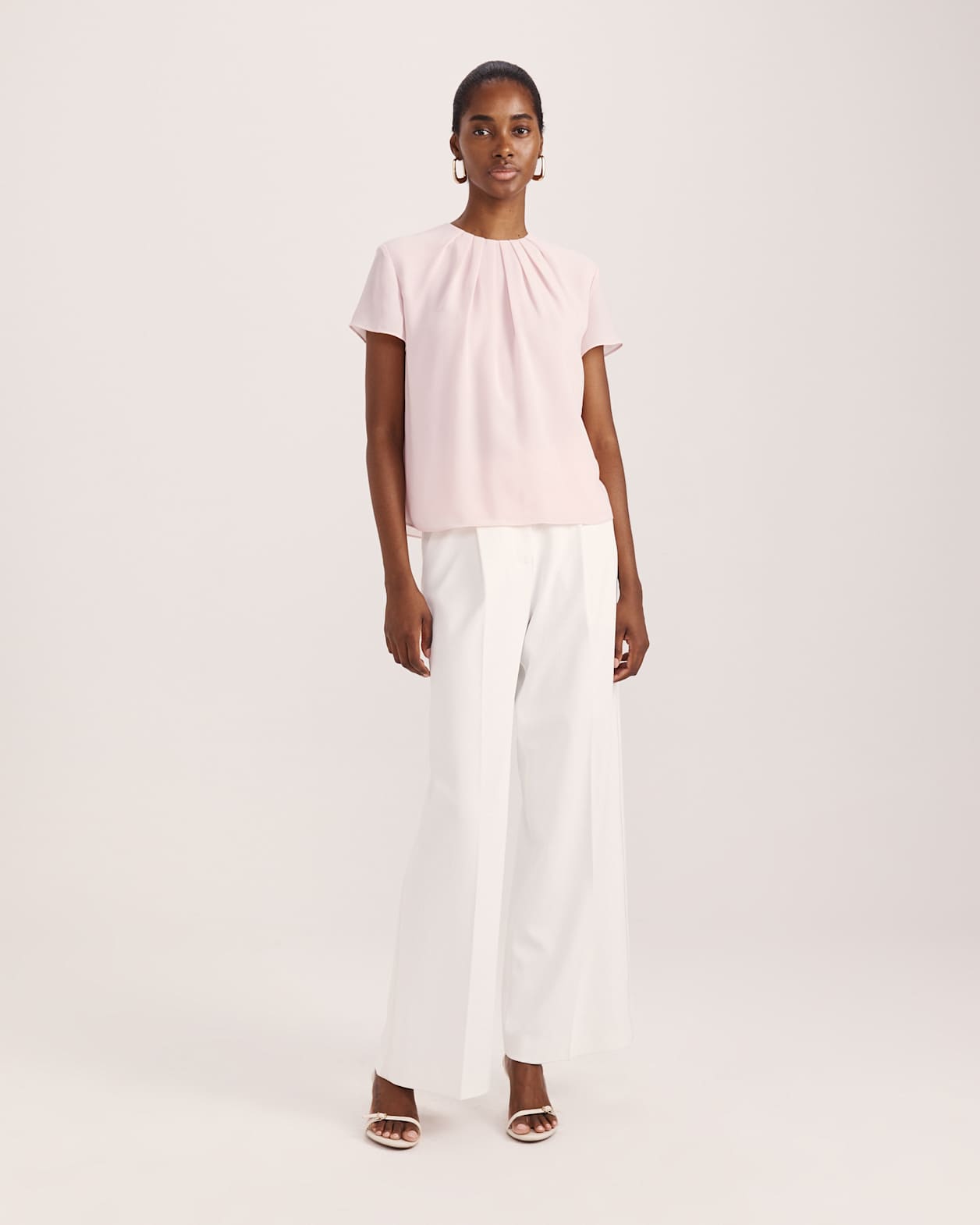 Willa Tuck Detail Ss Top in PALE PINK