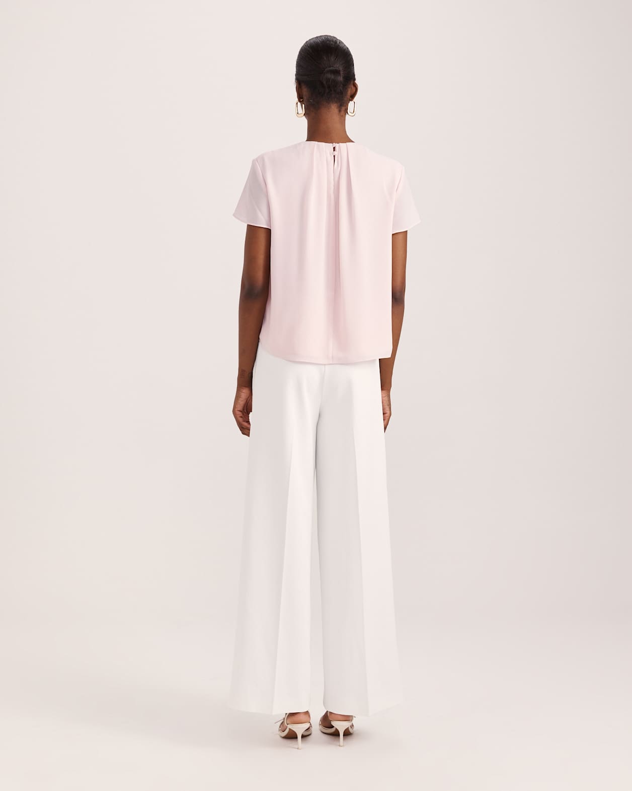 Willa Tuck Detail Ss Top in PALE PINK